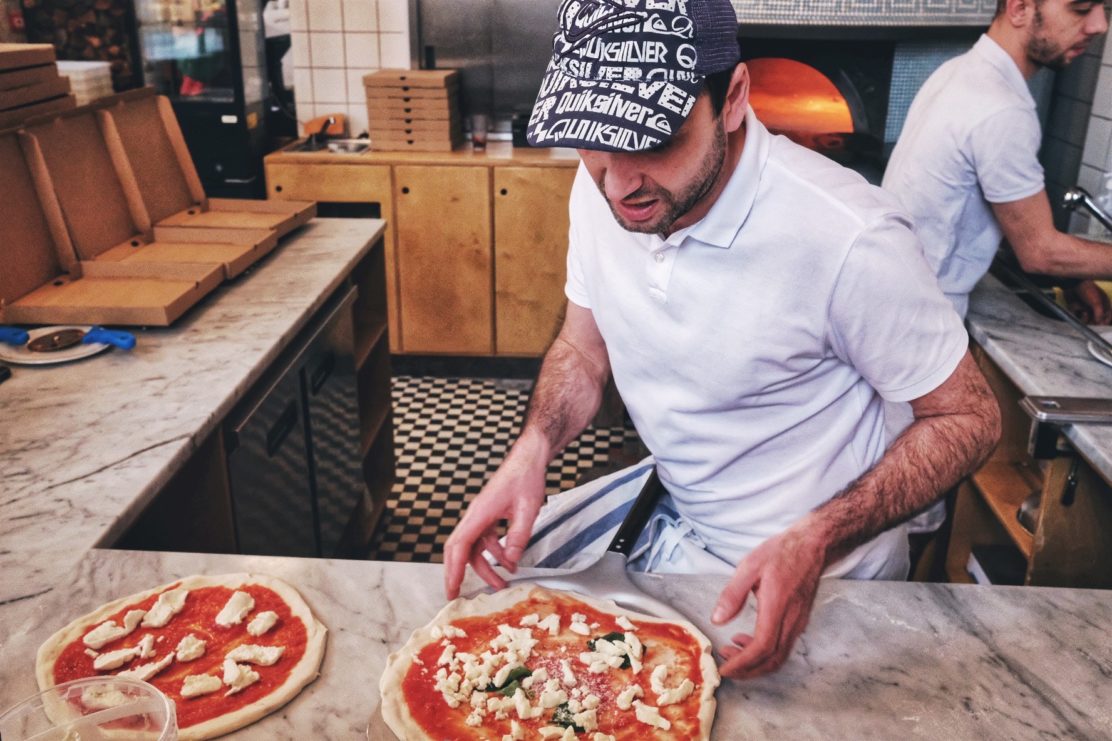 najlepsza pizza neapolitanska, gdzie na pizze w warszawie, najlepsza pizza warszawa, pizza neapolitańska, piec opalany drewnem, nonna